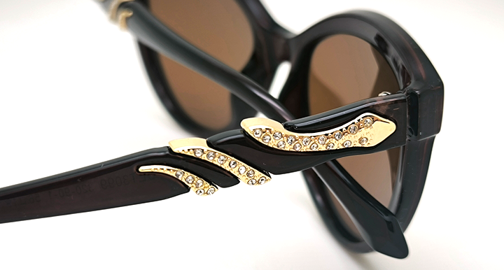 عینک آفتابی زنانه AOLISE پلاریزه طرح روبرتو کاواللی مار نگین دار قهوه ای