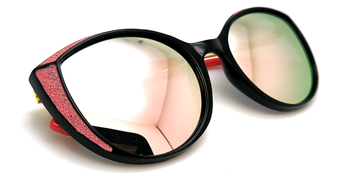 عینک آفتابی زنانه مدل گربه ای کد 2098 ،عدسی آینه ای قرمز با حاشیه اکلیلی