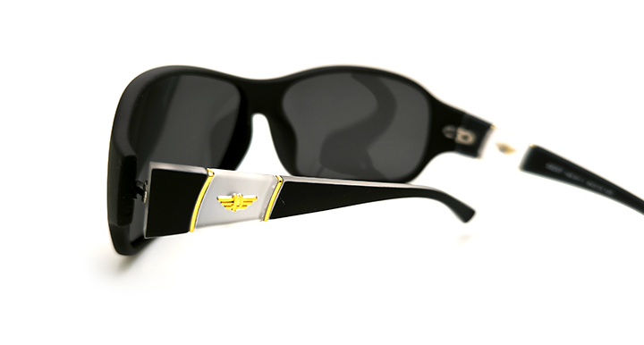 عینک آفتابی مردانه پلاریزه کائوچویی پلیس برند ماتریکس کد 08257 فریم مشکی مات - طلایی